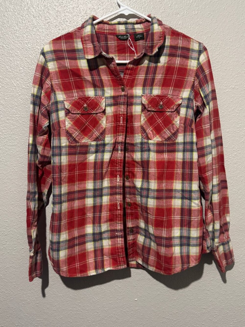 Eddie Bauer Red Plaid Long Sleeve Button-Up Shirt Size M
